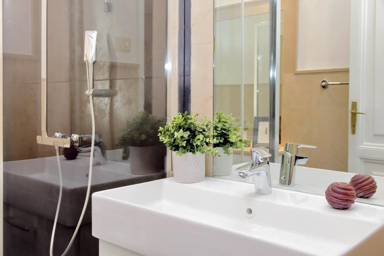 4Bnb - Tiberina Spacious Apartment Рим Екстериор снимка